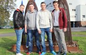 Bei herrlichem Wettter auf dem Gelände der Fimra Pfeifer und Langen unterwegs